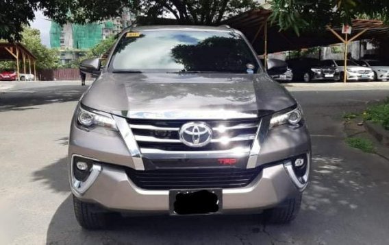 Sell 2020 Toyota Fortuner in Cainta