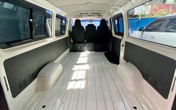 Sell White 2020 Toyota Hiace in Makati-6