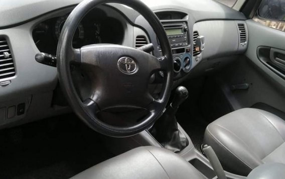 Silver Toyota Innova 2010 for sale in Caloocan -8