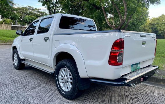 White Toyota Hilux 2013 for sale in Automatic-5