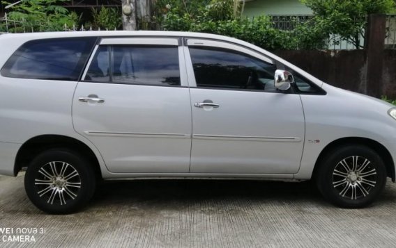 Silver Toyota Innova 2010 for sale in Caloocan -5