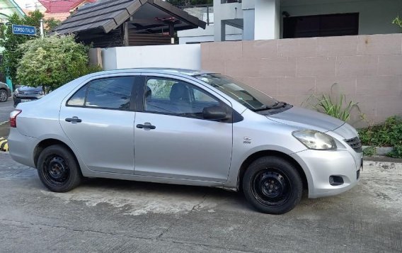Selling Silver Toyota Vios 2012 in Imus-1