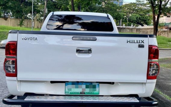 White Toyota Hilux 2013 for sale in Automatic-3