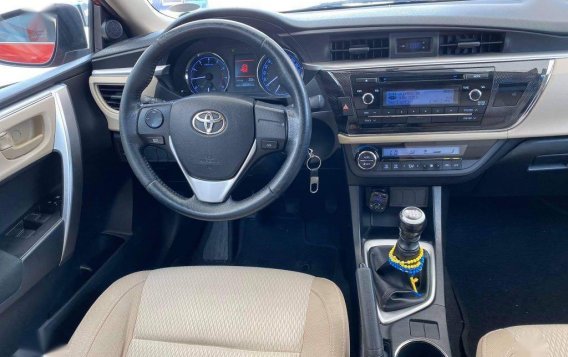 Selling Red Toyota Corolla Altis 2015 in Mandaluyong-6