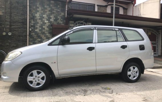 Silver Toyota Innova 2011 for sale in Manual-1