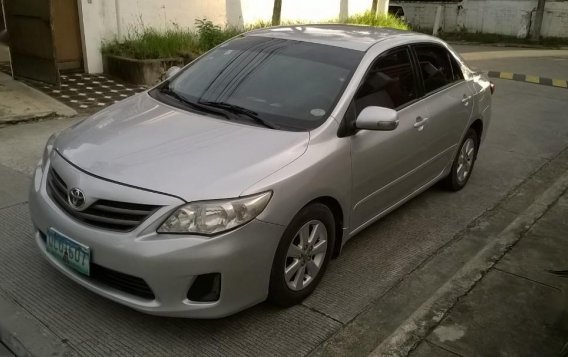 Sell 2013 Toyota Corolla Altis in Taguig-2