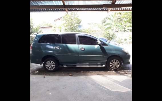 Green Toyota Innova 2012 for sale in Pasig-4