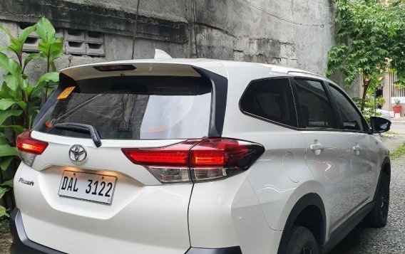 White Toyota Rush 2019 for sale in Quezon City-4