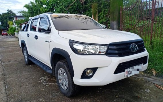 White Toyota Hilux 2017 for sale in Angeles