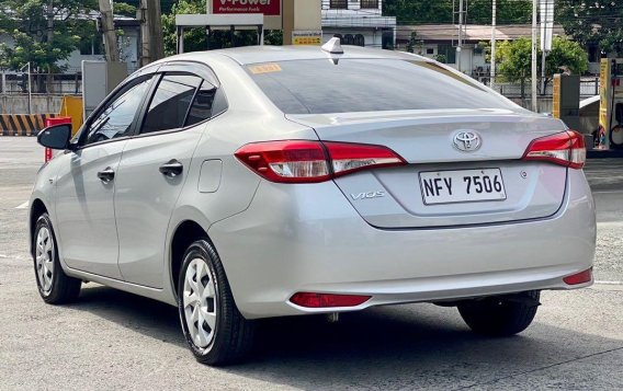 Selling Silver Toyota Vios 2020 in Makati-7