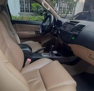 Selling White Toyota Fortuner 2014 in San Mateo-5