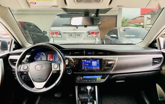 Sell Pearl White 2021 Toyota Corolla Altis in San Fernando-5