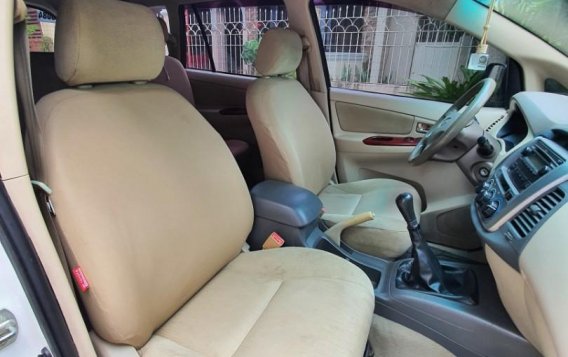 White Toyota Innova 2015 for sale in Bacoor-5