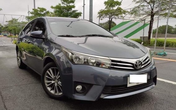 Selling Blue Toyota Corolla Altis 2015 in Makati
