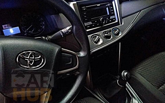 Selling Black Toyota Innova 2018 in Quezon-3