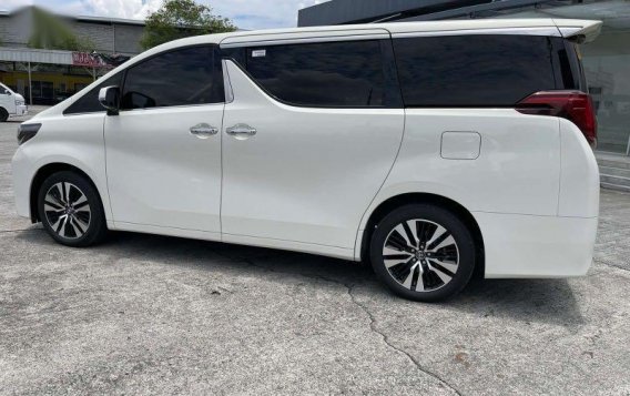 Pearl White Toyota Alphard 2019 for sale in Automatic-7