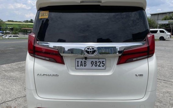 Pearl White Toyota Alphard 2019 for sale in Automatic-9
