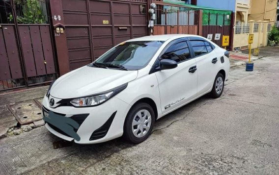 Selling Toyota Vios 2019 in Mandaluyong-1