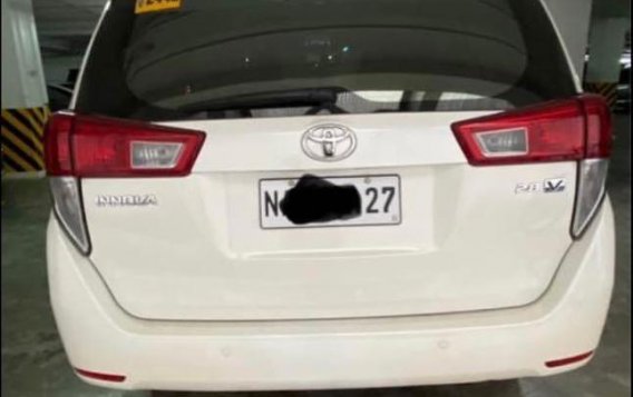 Selling White Toyota Innova 2017 in Quezon-3