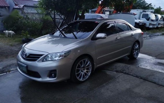Sell 2014 Toyota Corolla Altis in Mandaluyong-3