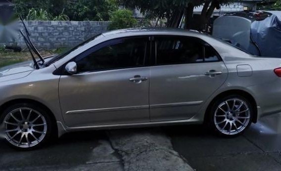 Sell 2014 Toyota Corolla Altis in Mandaluyong-2