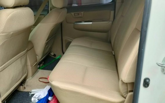 Sell Pearl White 2013 Toyota Hilux in Antipolo-5