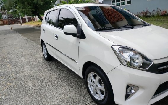 Selling White Toyota Wigo 2017 in Quezon-4