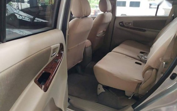 Brightsilver Toyota Innova 2015 for sale in Quezon-4