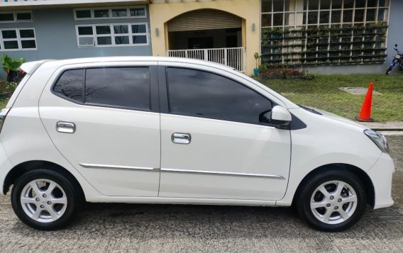 Selling White Toyota Wigo 2017 in Quezon-5