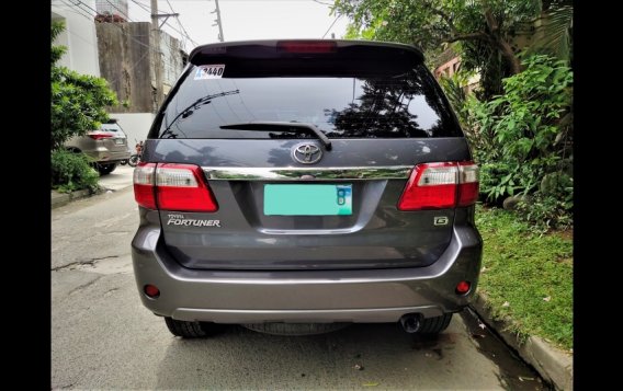 Silver Toyota Fortuner 2010 for sale in Parañaque-2