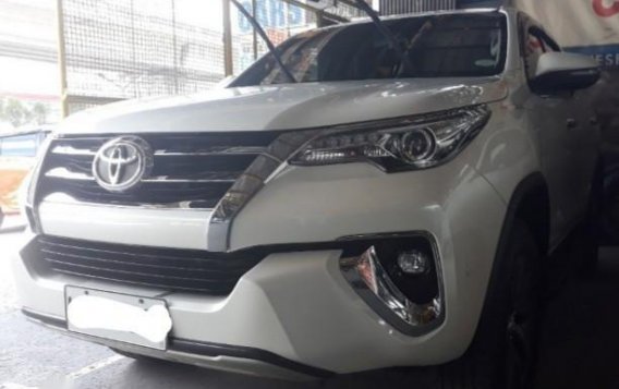 Selling White Toyota Fortuner 2021 in San Mateo