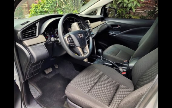 Selling Pearl White Toyota Innova 2019 in Parañaque-4