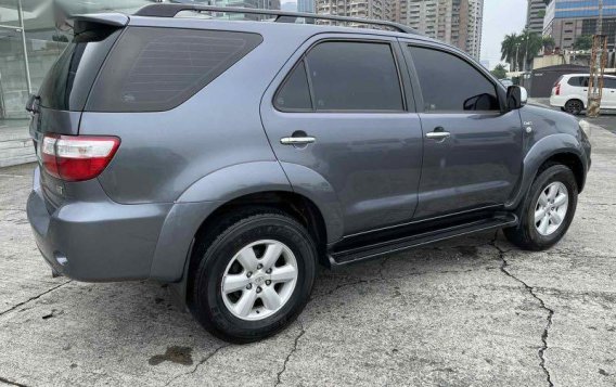 Sell Grey 2011 Toyota Fortuner in Pasig-5