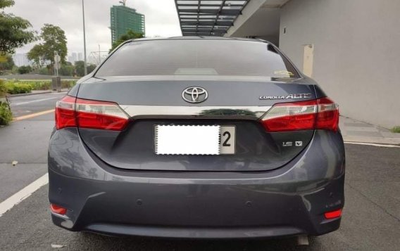 Grey Toyota Corolla Altis 2015 for sale in Makati-6