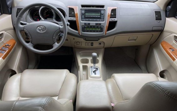 Sell Grey 2011 Toyota Fortuner in Pasig-6