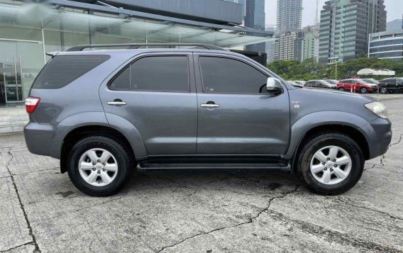 Sell Grey 2011 Toyota Fortuner in Pasig-3