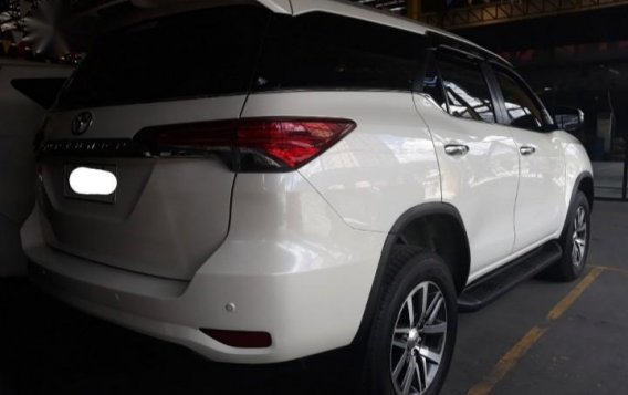 Selling White Toyota Fortuner 2021 in San Mateo-1