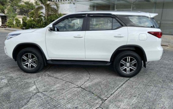 White Toyota Fortuner 2018 for sale in Manual-8