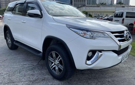 White Toyota Fortuner 2018 for sale in Manual-6