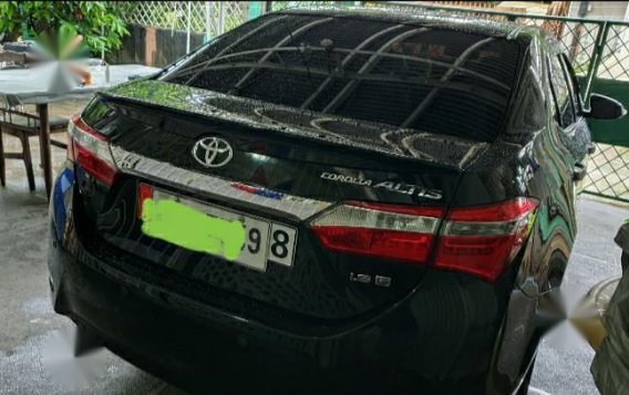 Selling Black Toyota Corolla Altis 2015 in Marikina-3