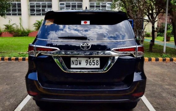 Selling Black Toyota Fortuner 2016 in Manila-7