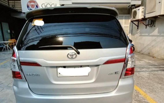 Pearl White Toyota Innova 2015 for sale in Manila-3