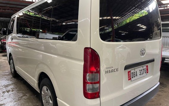 Selling White Toyota Hiace 2020 in Quezon-4