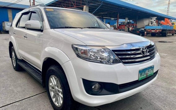 White Toyota Fortuner 2014 for sale in Manila-2