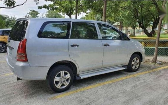 Selling Brightsilver Toyota Innova 2008 in Pateros-2