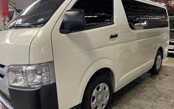 Selling White Toyota Hiace 2020 in Quezon-2