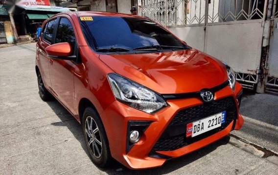 Selling Orange Toyota Wigo 2020 in Manila