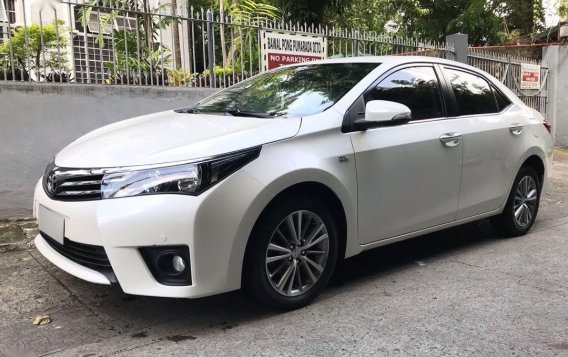 Selling Pearl White Toyota Altis 2021 in Quezon City-2