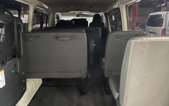 Selling White Toyota Hiace 2020 in Quezon-5