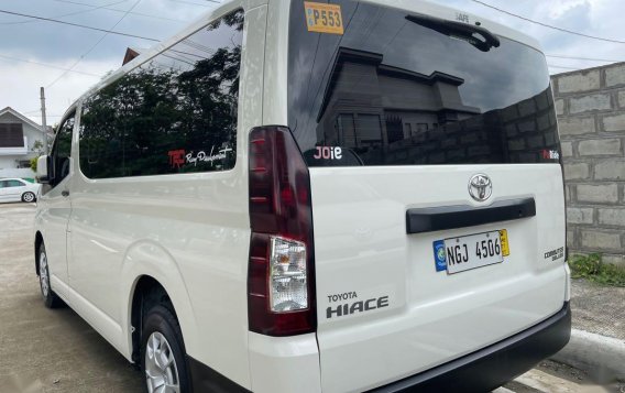 Selling White Toyota Hiace 2020 in Quezon-2